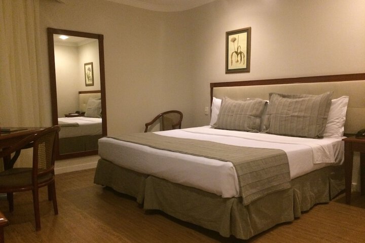 Room 37 of 61