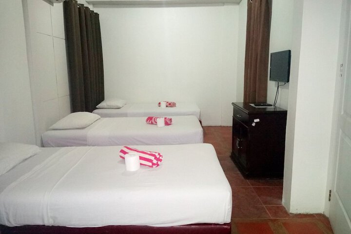 Room 9 of 37