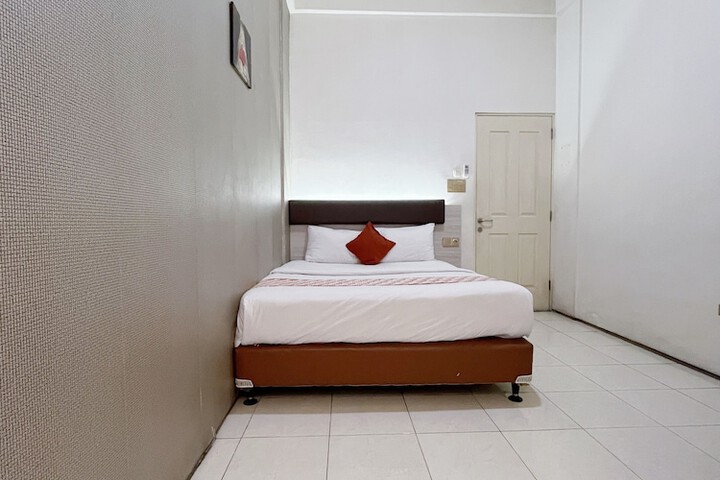 Room 5 of 7