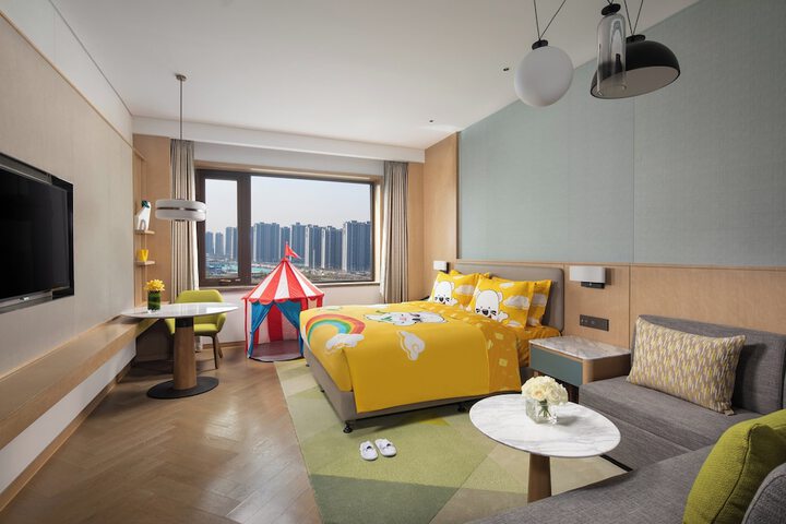 Room 20 of 97