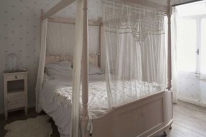 Room 16 of 30