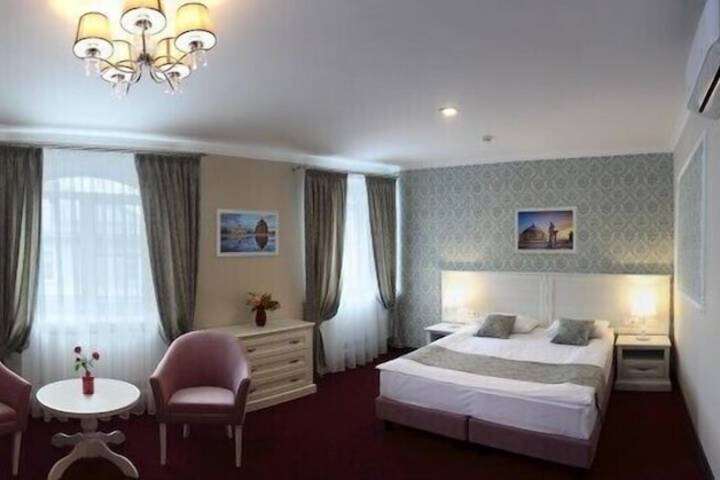 Room 14 of 33