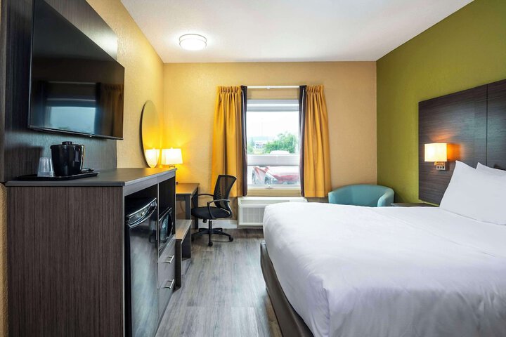 Room 10 of 36