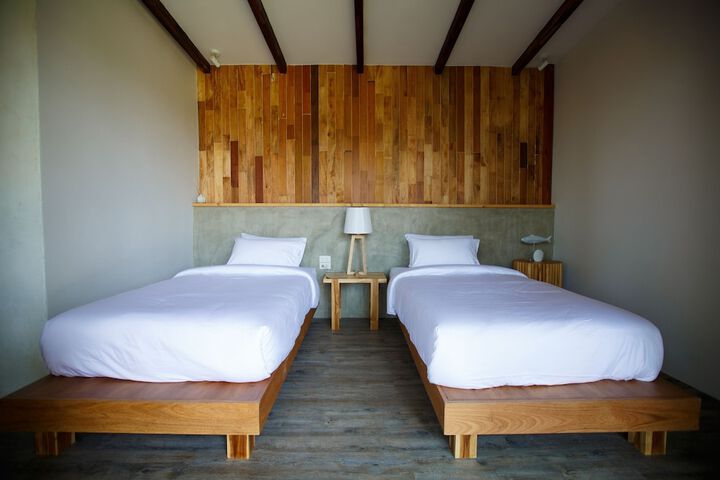 Room 2 of 67