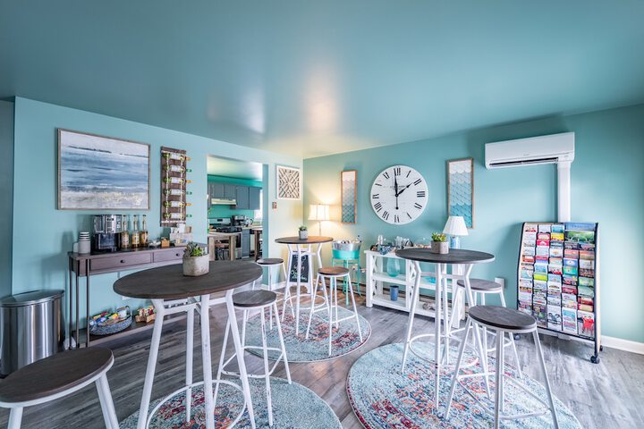 Ballroom/Hall 65 of 75