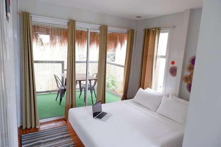 Room 8 of 38