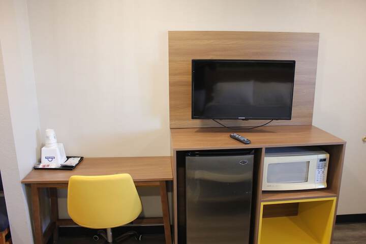 Room 14 of 38