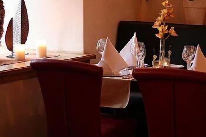 Dining 21 of 34