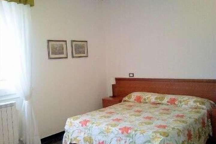 Room 6 of 19