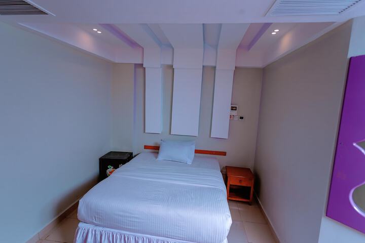 Room 13 of 46