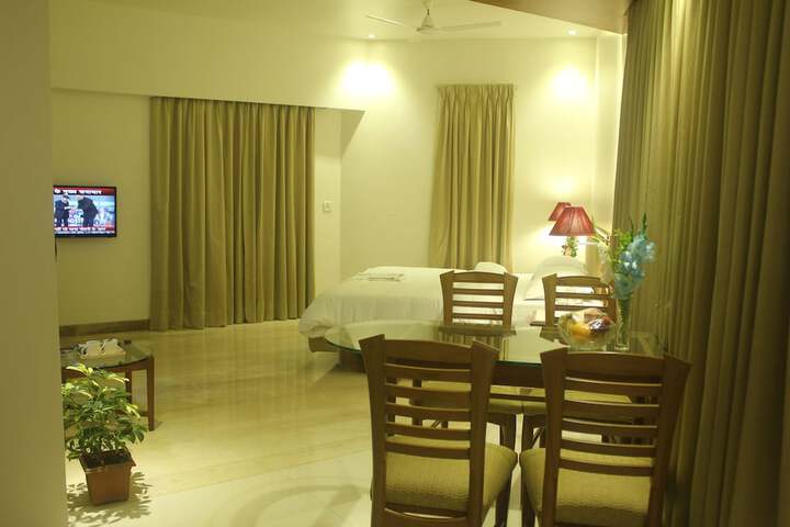 Room 10 of 181