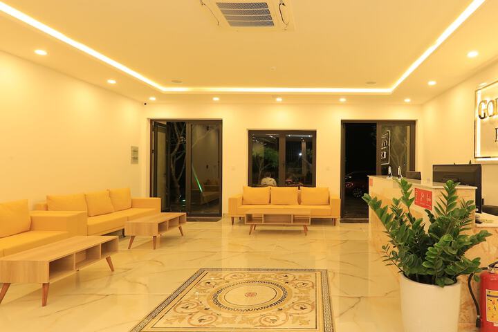 Golden Bay Hotel