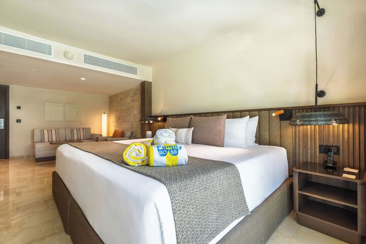 Room 21 of 90