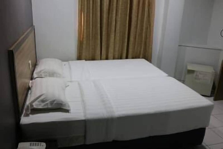 Room 14 of 71