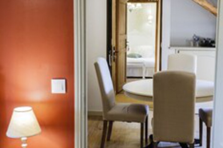 Room 21 of 50