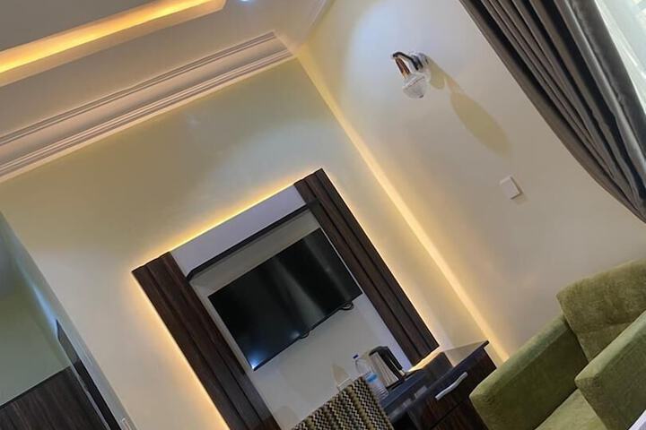 Room 6 of 22