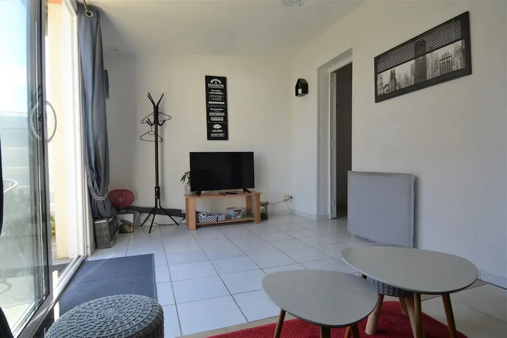 Room 9 of 15