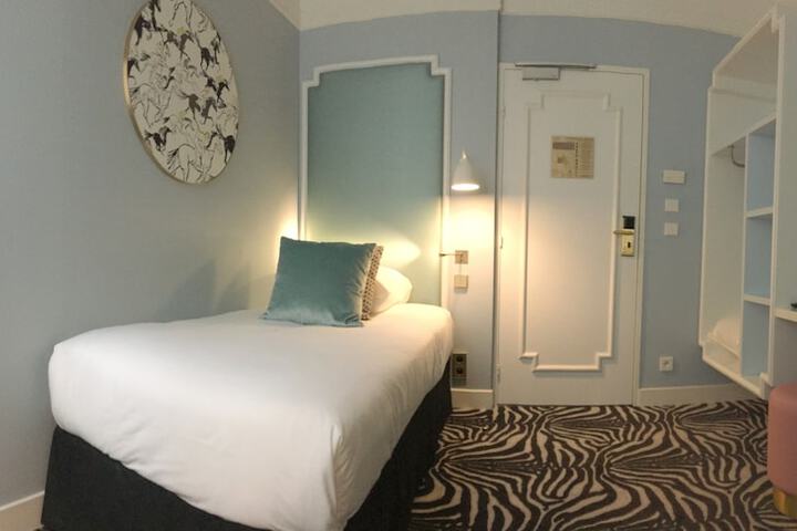 Room 15 of 20