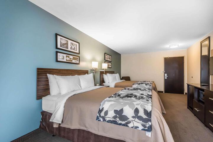 Standard 2 Queen Beds Accessible (6 of 13)