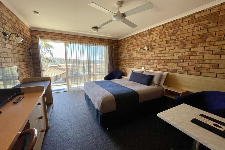 Room 14 of 26