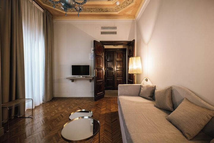Room 54 of 127