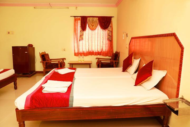 Room 4 of 10
