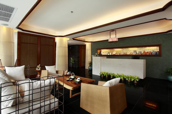 Guest Lobby