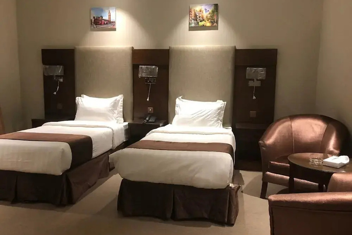 Room 3 of 11