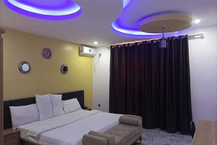 Room 4 of 45