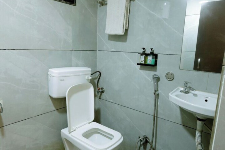 Room 14 of 15