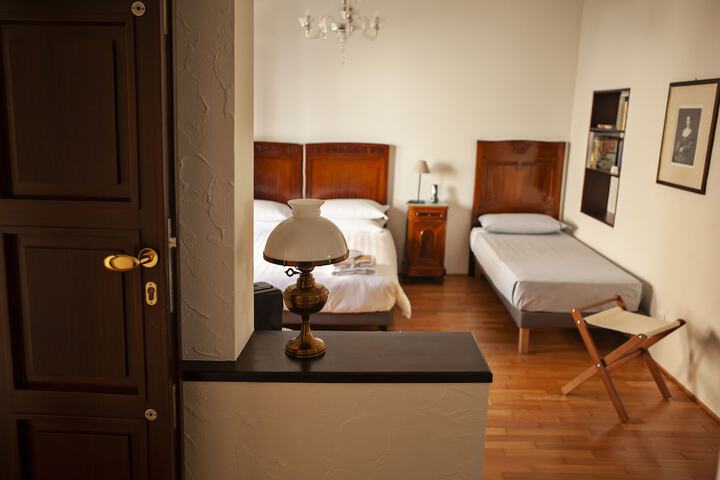 Room 7 of 34