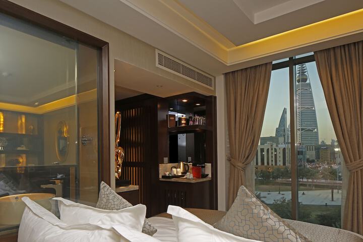 Room 47 of 86