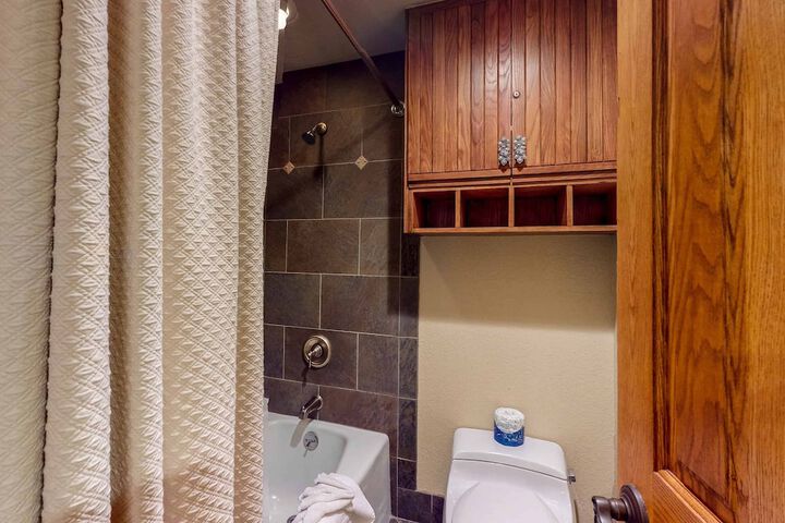 Room 181 of 222