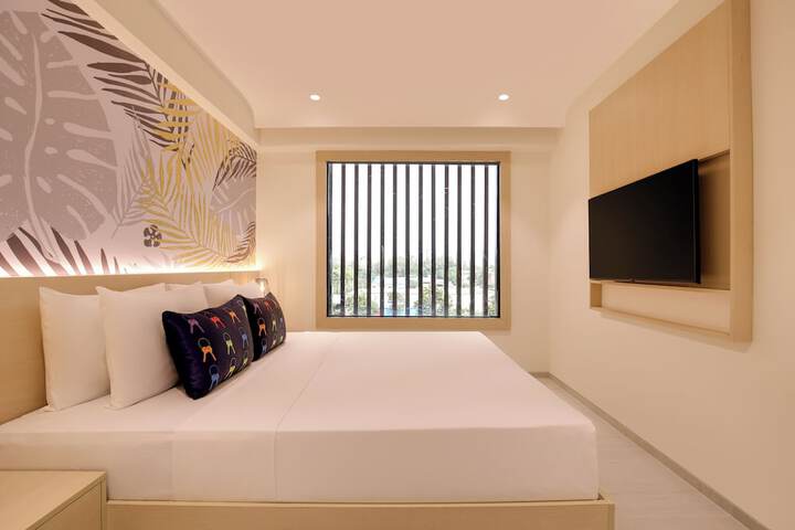 Room 21 of 48