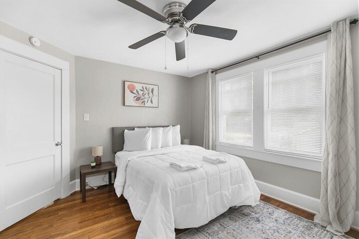 Room 10 of 42