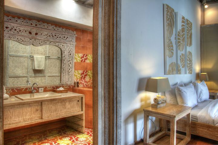 Room 5 of 28