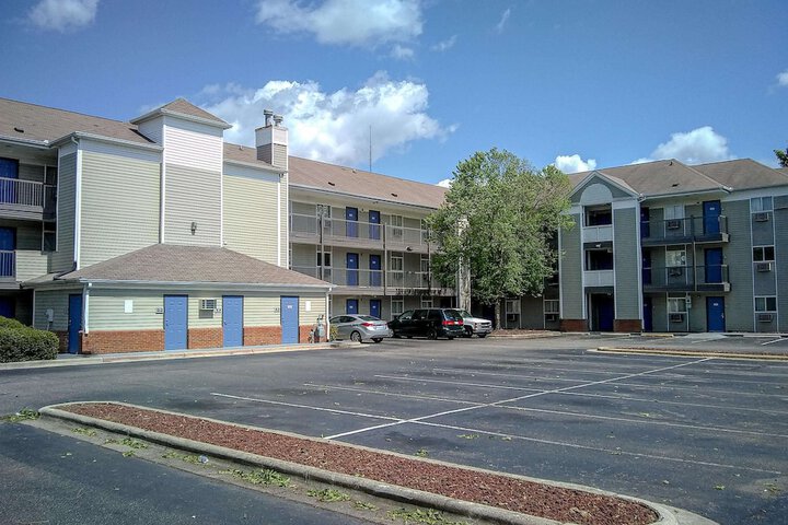 Studio 6 Extended Stay - Fayetteville NC - Fort Liberty Area in Fayetteville, NC