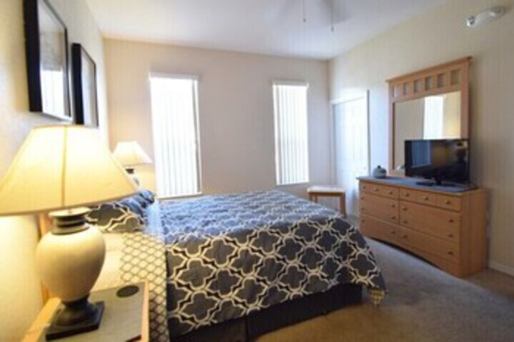Room 22 of 28