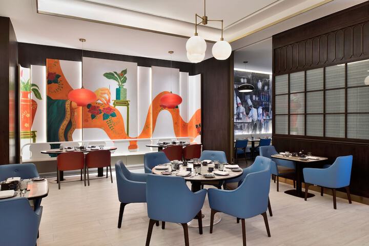 Dining 54 of 88