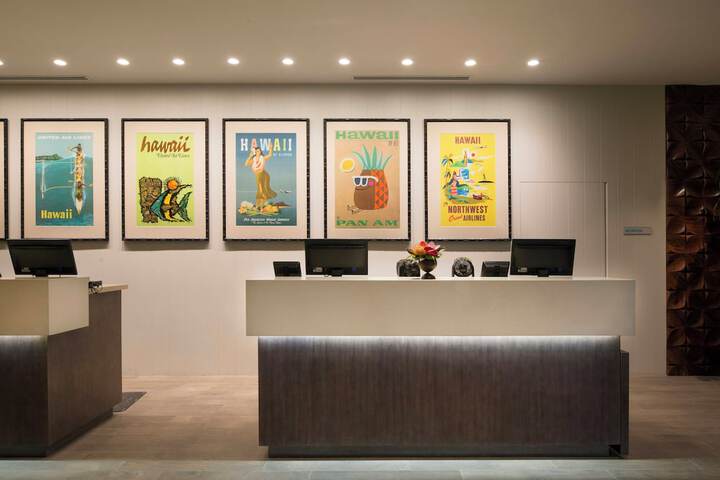 Entrance & Lobby