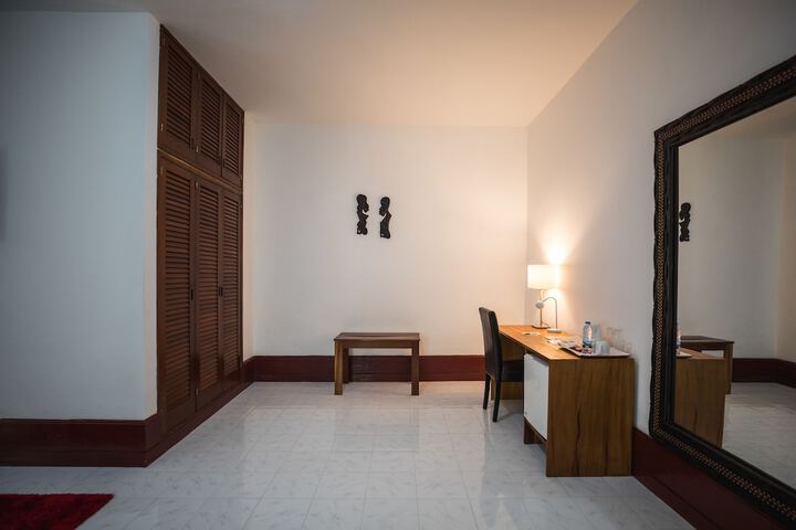 Room 8 of 60