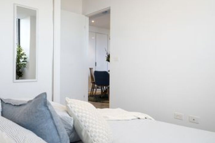 Room 6 of 37
