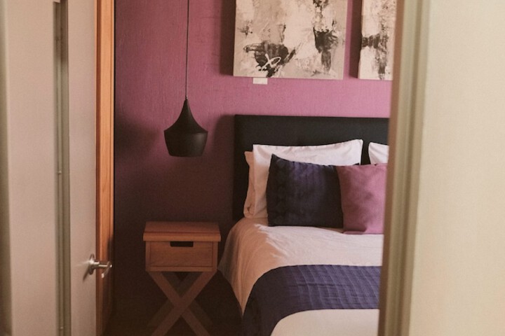 Room 4 of 65
