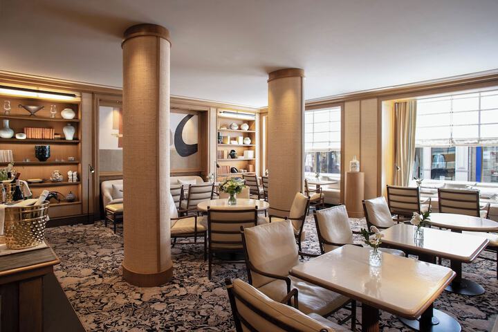 Lounge 60 of 66
