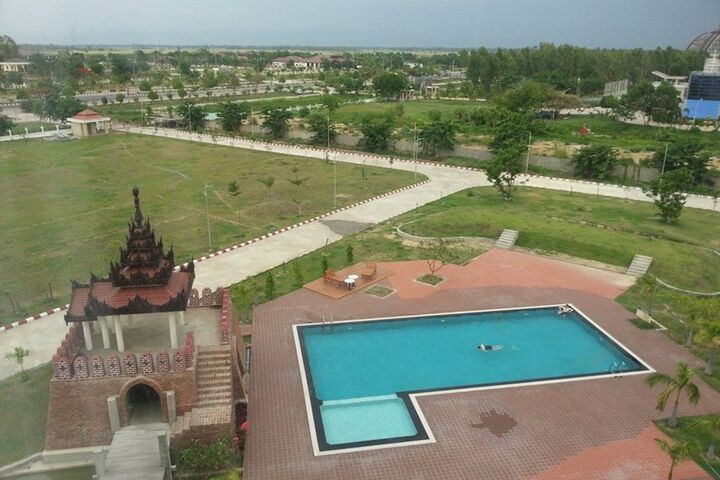 Pool 19 of 28