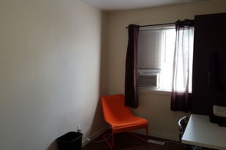 Room 19 of 34