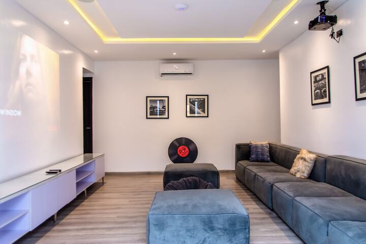 Room 52 of 81