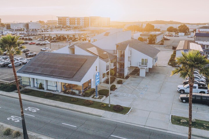 Exterior Photo