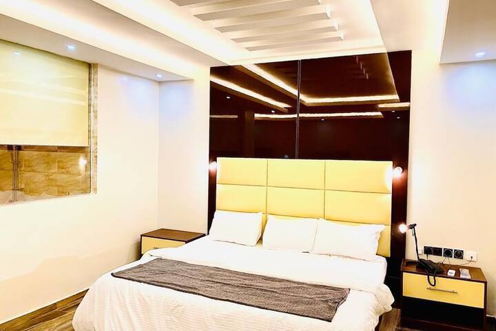 Room 3 of 35