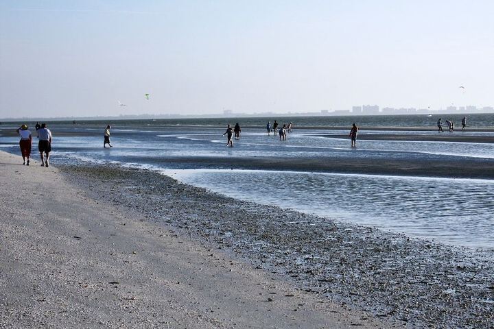 Beach 18 of 28